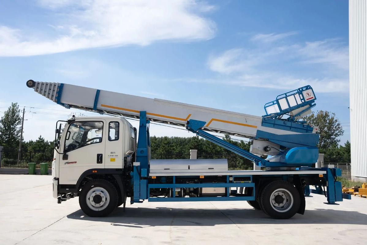 赞皇县云梯上料车租赁费用