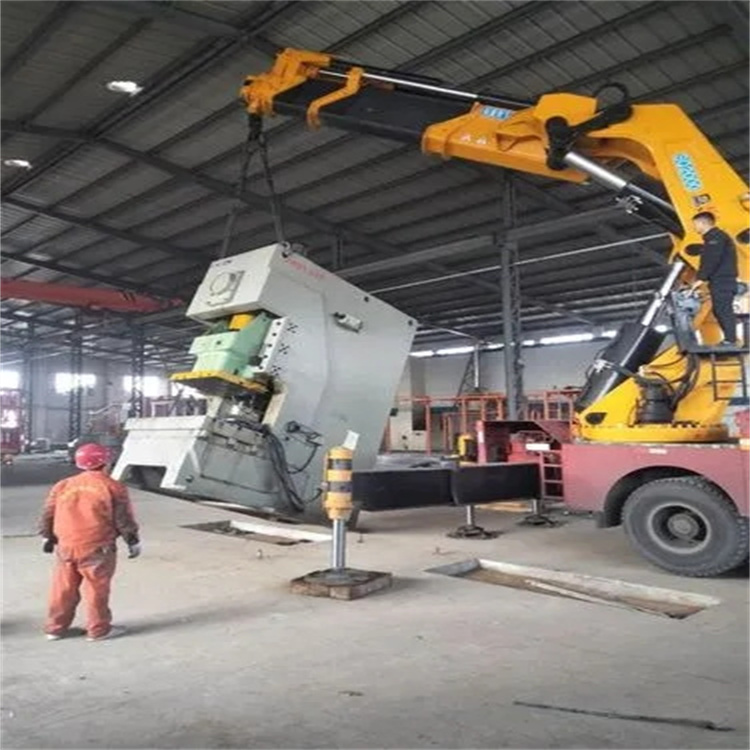 赞皇县80吨折臂吊车出租附近电话